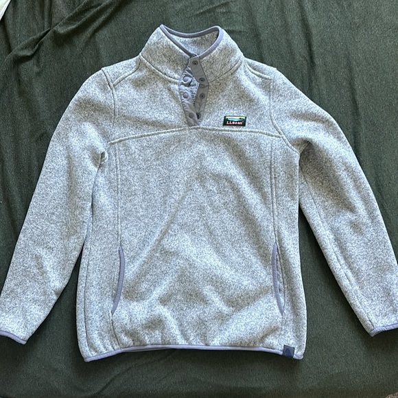 L. L Bean Fleece Jacket. - Picture 1 of 2